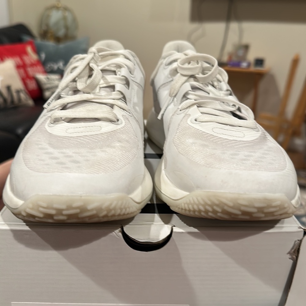 LULULEMON STRONGFEEL TRAINER WHITE SNEAKER 8